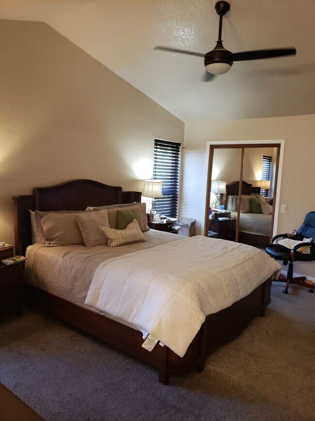 Photo - Move in Ready 3bed/3bath, beautiful backyard