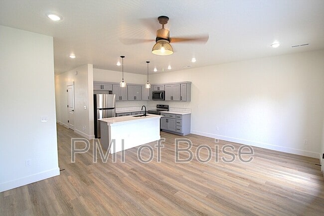 Photo - 123 Trifecta Ln