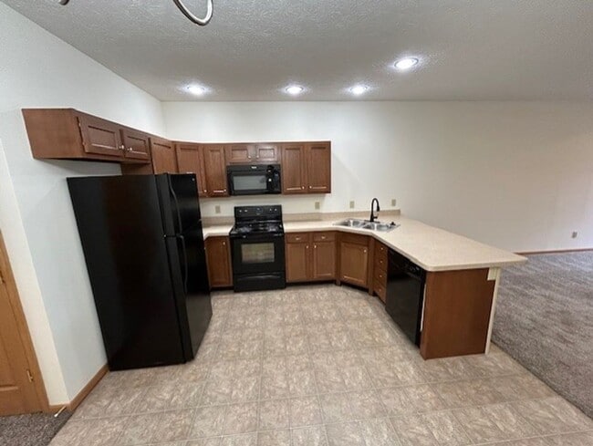 Photo - 1 Bedroom Apartment with Garage! Unit 1531-C Williamsburg Pl