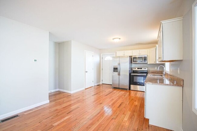 18 Healey St