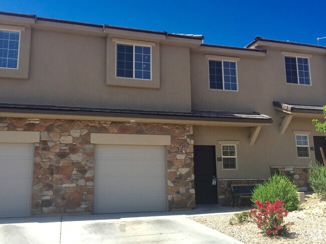 Building Photo - Millcreek Springs Townhome