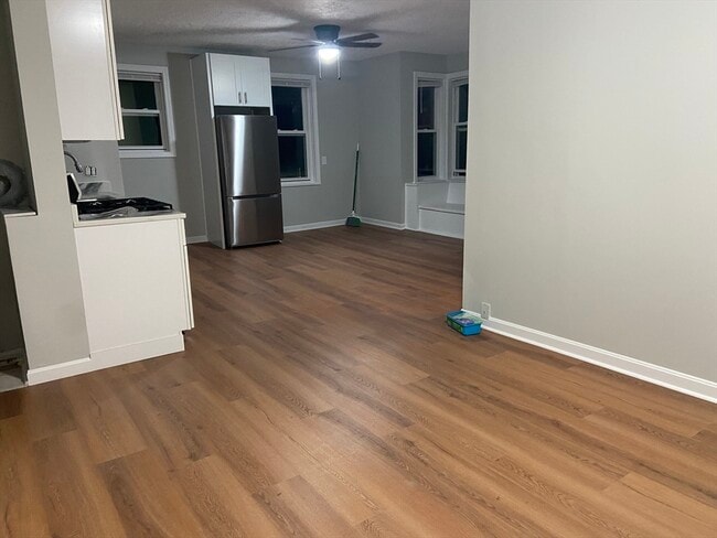 Photo - 82 Montaup St Unit 2