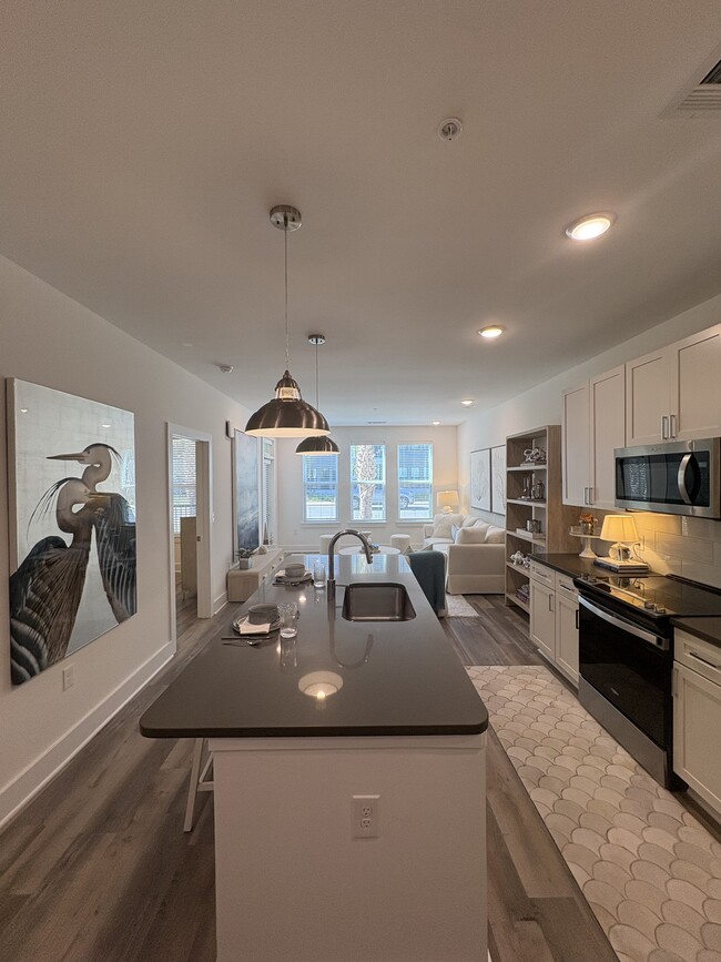 Building Photo - 200 Tadley Way Unit 2307
