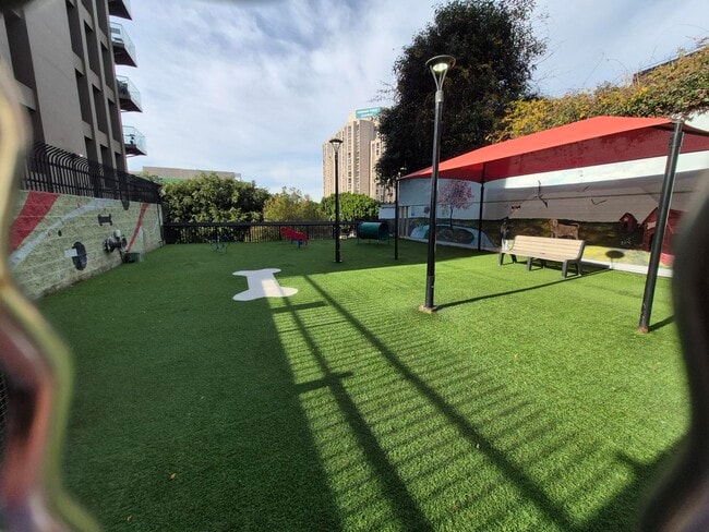 Photo - 800 W 1st St Unidad 702