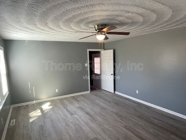 Photo - 1404 Forest St