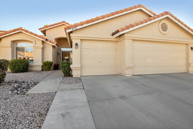 Building Photo - North Phoenix Rental in lovely quiet commu...