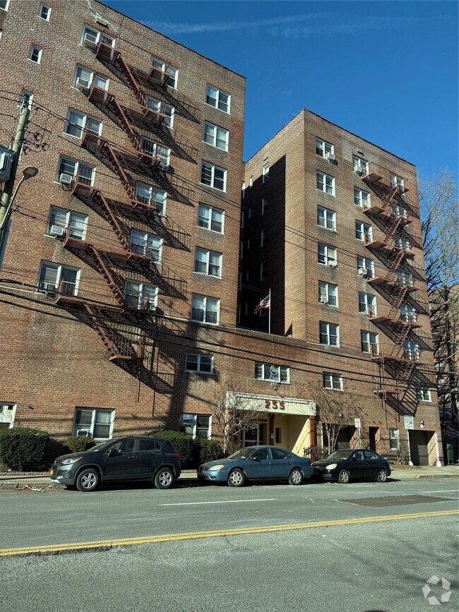 Building Photo - 255 Bronx River Rd Unit 3L Rental