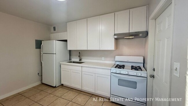 Photo - 1405 W Clarendon Ave Unidad 1