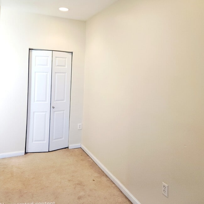 Photo - 317 16th Street SE