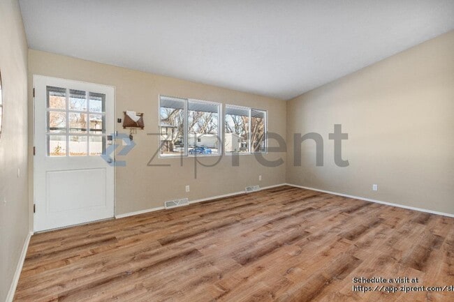 Photo - 10017 Sprague St