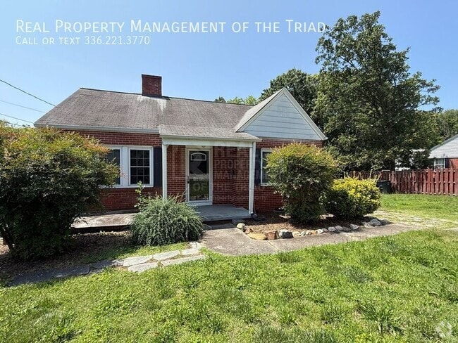 Building Photo - 1003 W Wendover Ave Rental