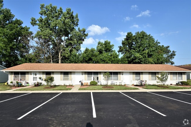 Building Photo - Northpointe/Lakepointe Apartment Homes