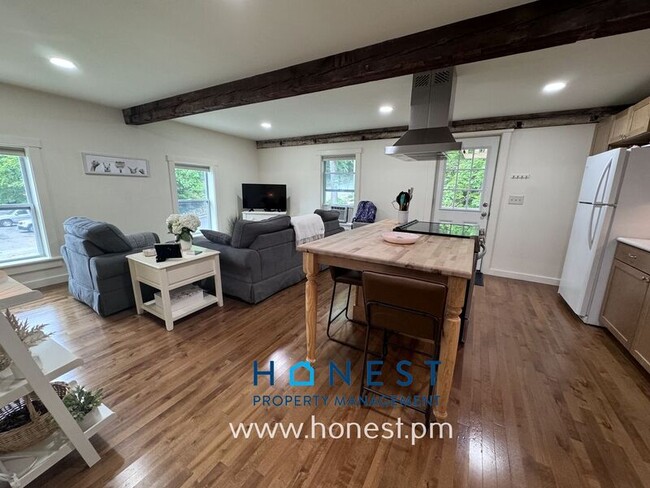 Photo - 5 Sheldon St