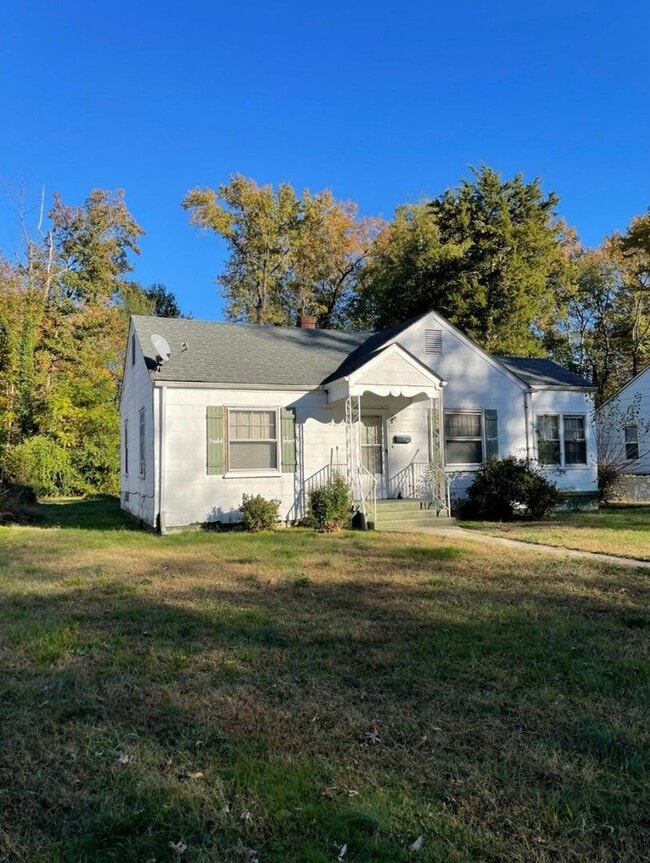 Photo - 3 bed house in Henrico County! Alle electric, Central HVAC, large yards, laundry Rva North side!