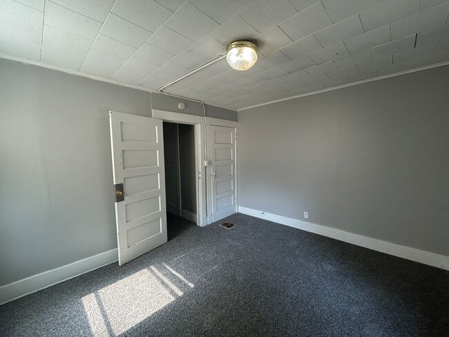 Photo - 2012/2014 LeClaire St. Unit 2012