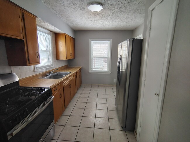 Photo - 2516 Lawndale Ave