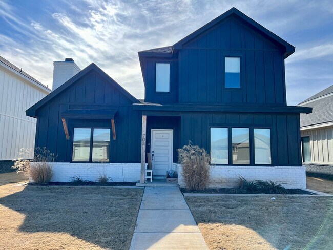 Beautiful 4-Bedroom Home Near HEB - Beautiful 4-Bedroom Home Near HEB