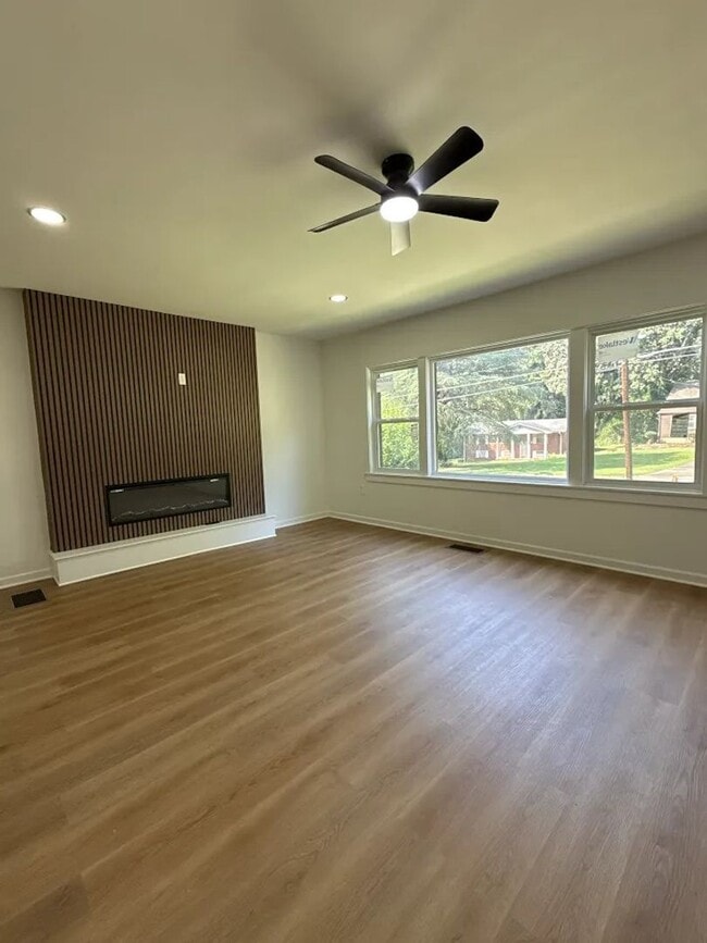 Photo - 1680 Brewer Blvd SW