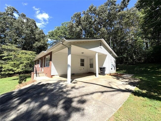 122 Kenimer Cir