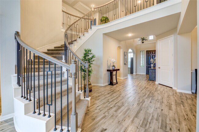 Photo - 2727 Camellia Ave