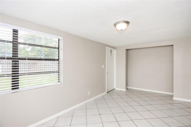 Photo - 1367 NE 27th St