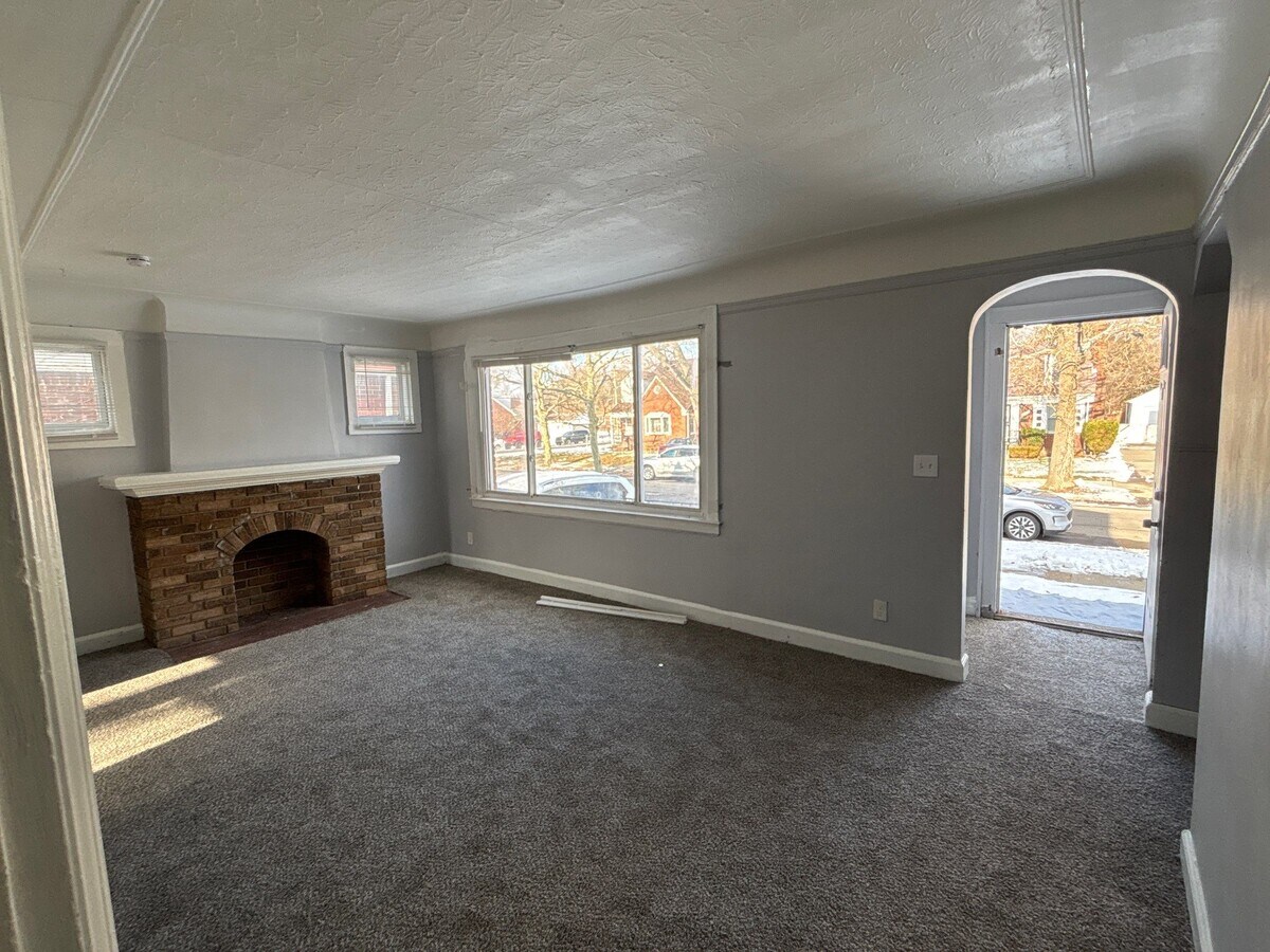 Photo - 4232 Waverly St Unit 4234 upper