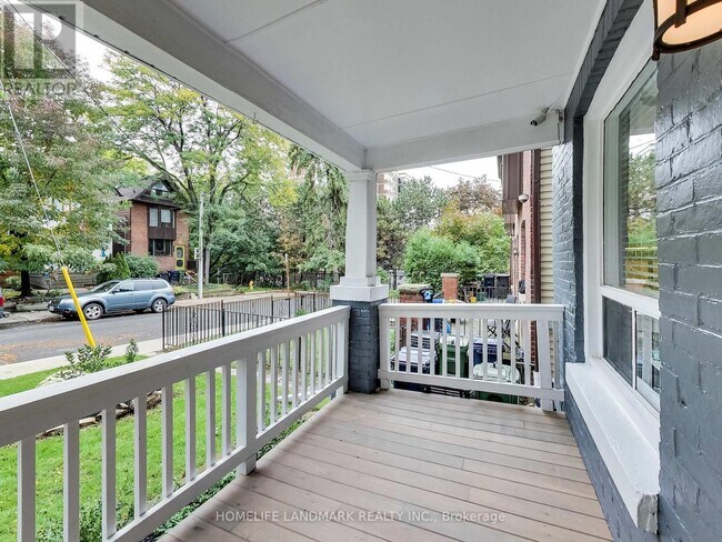 Photo - 297 Withrow Ave