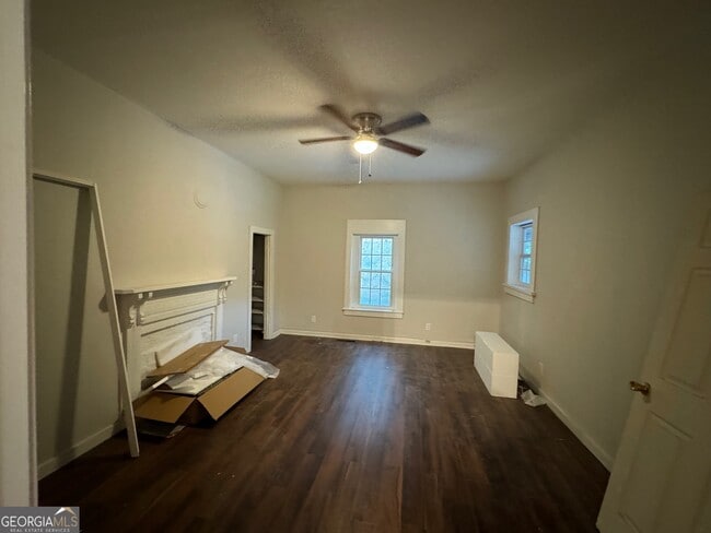 Photo - 18 S Broad St