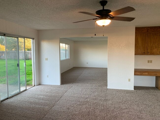 Photo - 4 bedroom home in convenient location on Alta Mesa Dr.