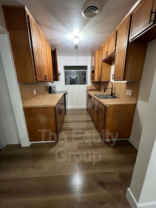 Photo - 786 E North Way