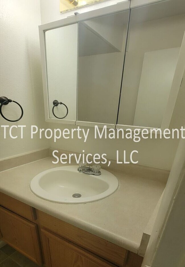 Photo - Cute 2 bed 1.5 bath in Mesa! Unit 64