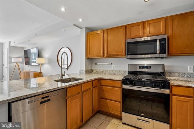 Building Photo - 350 G St SW Unit N511