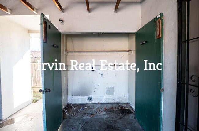 Photo - 1834-1834 Rose Ave Unidad Rose Ave 1832