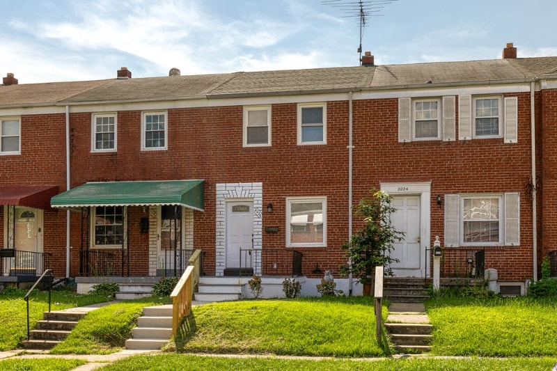 Photo - 2226 Redthorn Rd