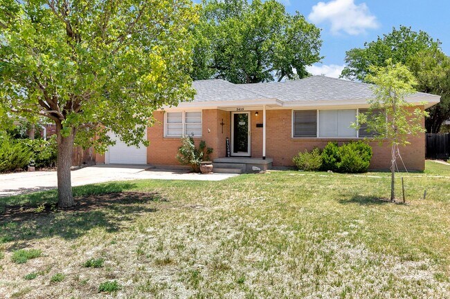 Beautiful 3 bedroom 1.5 bath with a garage... - Beautiful 3 bedroom 1.5 bath with a garage... House