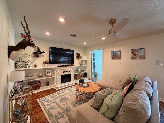 Photo - 5522 Avenue O 1/2