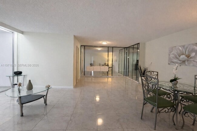 Photo - 950 NE 199th St Unit 2H