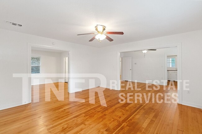 Photo - 143 Earl Ave