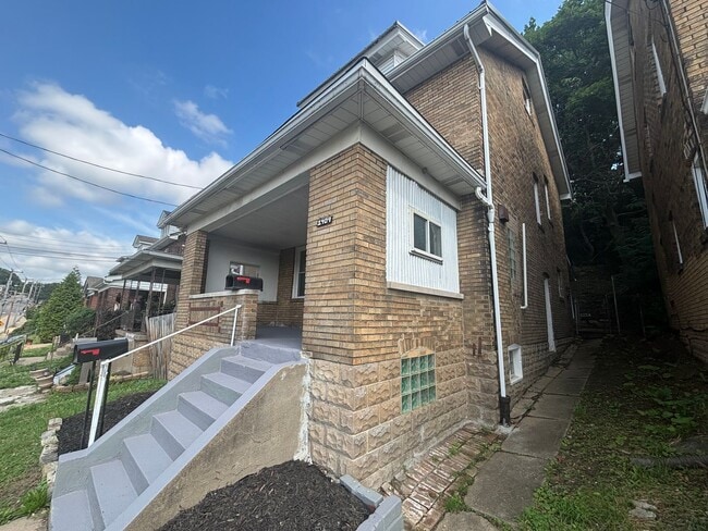 1409 Brookline Blvd