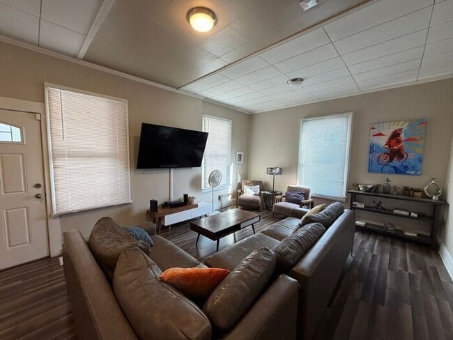 Photo - 527 Nevada St