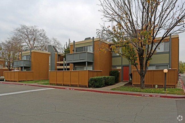 Photo - 5440 Marconi Ave