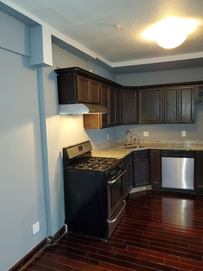 Photo - 8845 E Jefferson Ave