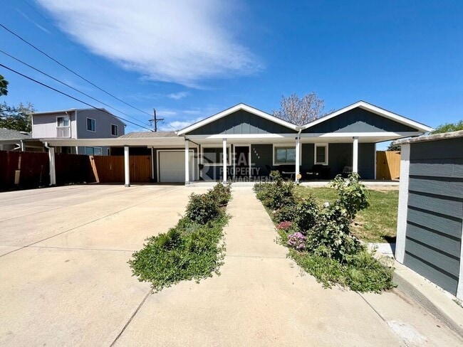 Building Photo - 1599 S Mabry Way