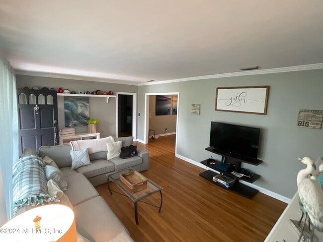 Photo - 5054 Pirates Cove Rd