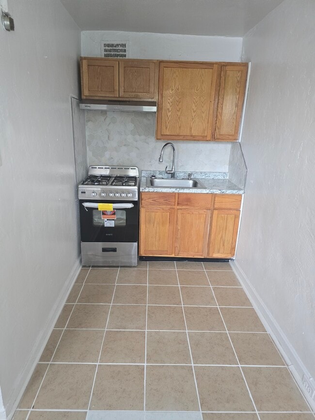 Photo - 386 E Upsal St Unit 386 upsal street