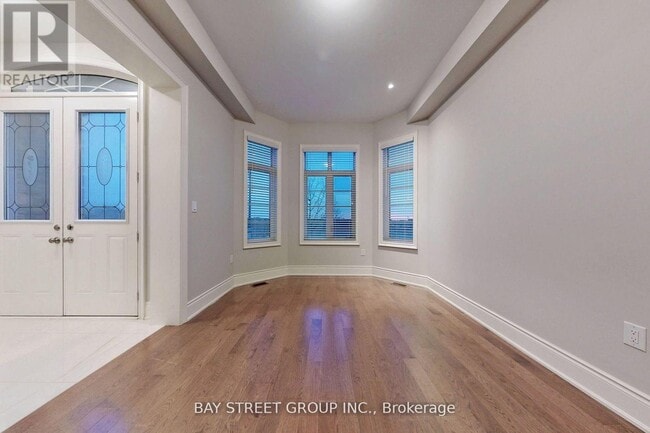 Photo - 423 Threshing Mill Blvd.