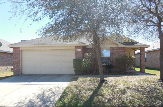 Building Photo - 3 bed, 2 bath home in Crowley