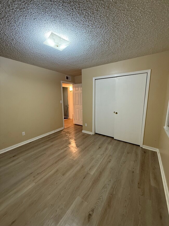 Photo - 29 Kemmons Dr