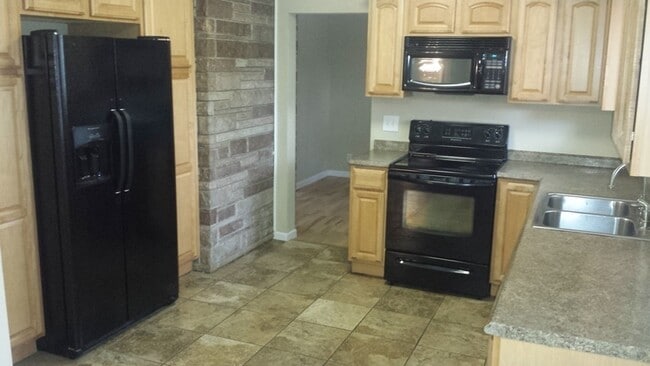 Photo - Large 2 Story Home 2540 SFT 3 Bed 2 Bath Home