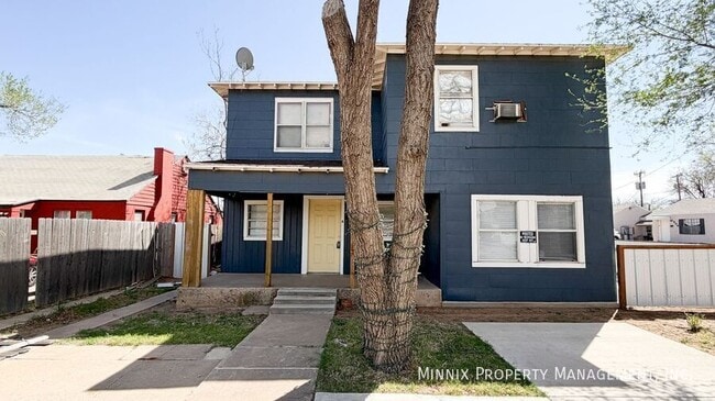 Building Photo - 2123 18th St Unit 2123 18th St. Front